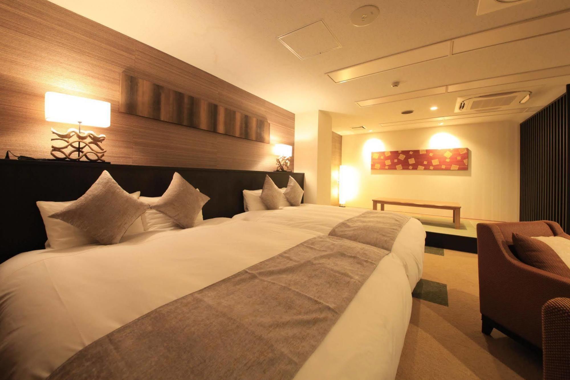 Centurion Hotel Villa Suite Fukui Ekimae Екстериор снимка
